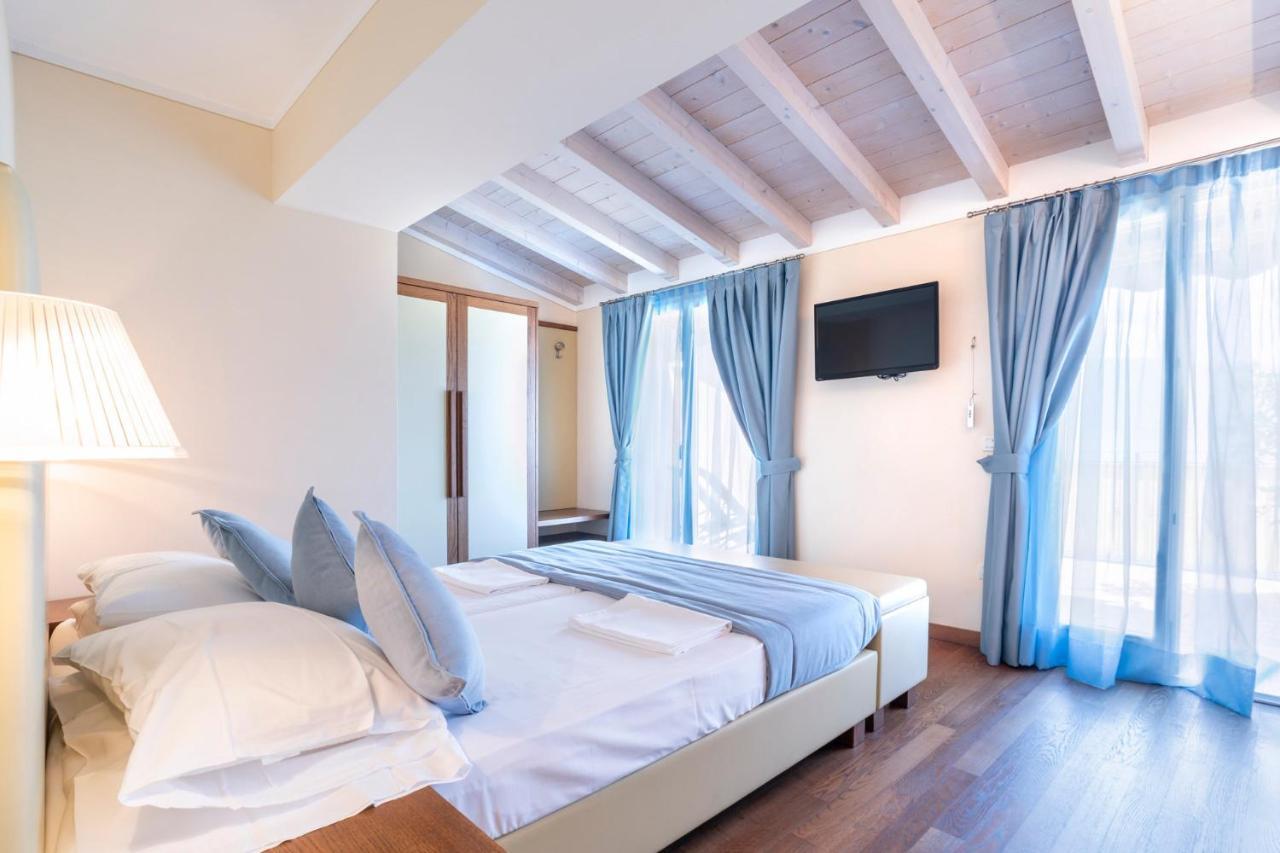 Hotel Baia D'Oro - Adults Only Gargnano Ngoại thất bức ảnh